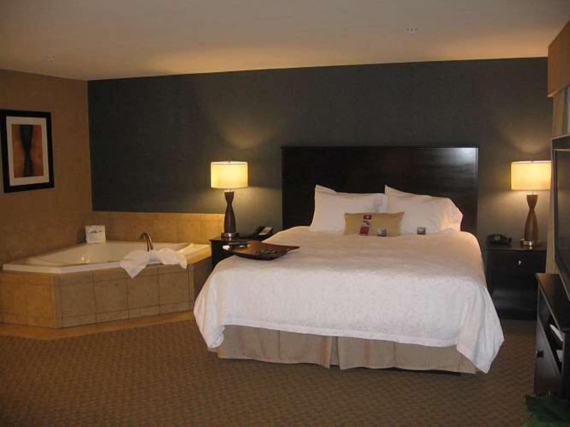 Hampton And Hotel 3*