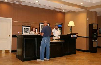 Hotel Hampton And Barstow